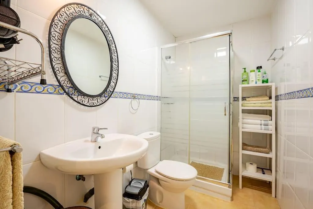 Apartment Perfect Location, Beach 50 M Away And Pool Benalmadena Spain