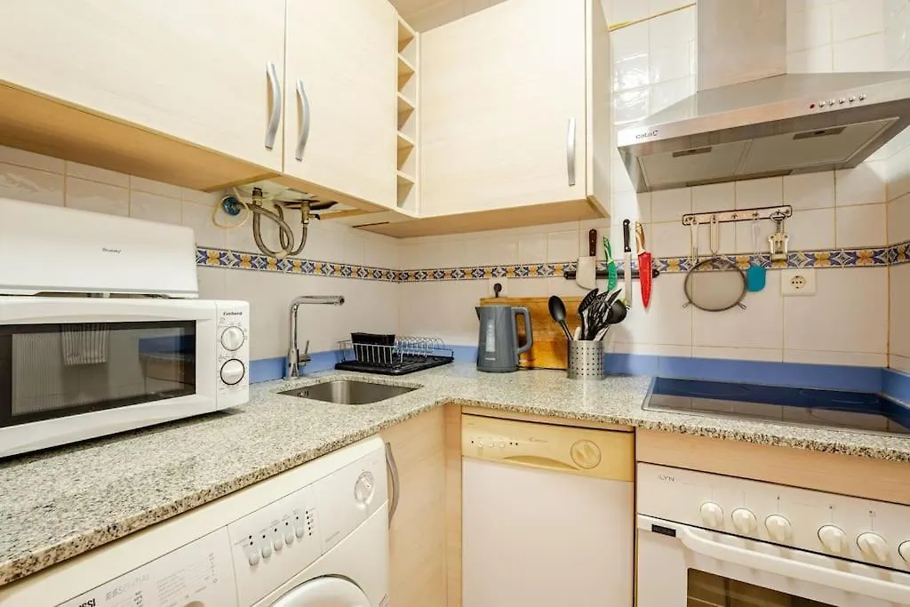 Perfect Location, Beach 50 M Away And Pool Benalmádena Apartamento