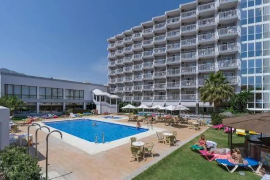 Perfect Location, Beach 50 M Away And Pool Benalmadena Apartment