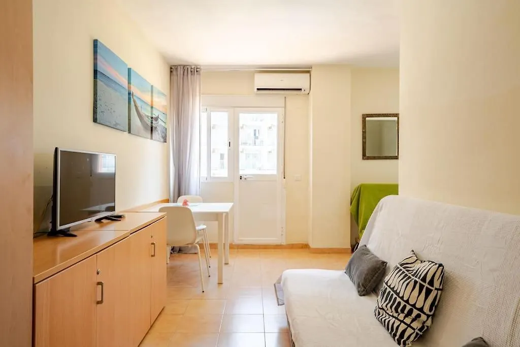 Perfect Location, Beach 50 M Away And Pool Benalmádena Apartamento