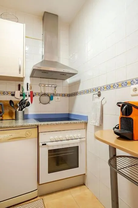Apartment Perfect Location, Beach 50 M Away And Pool Benalmadena