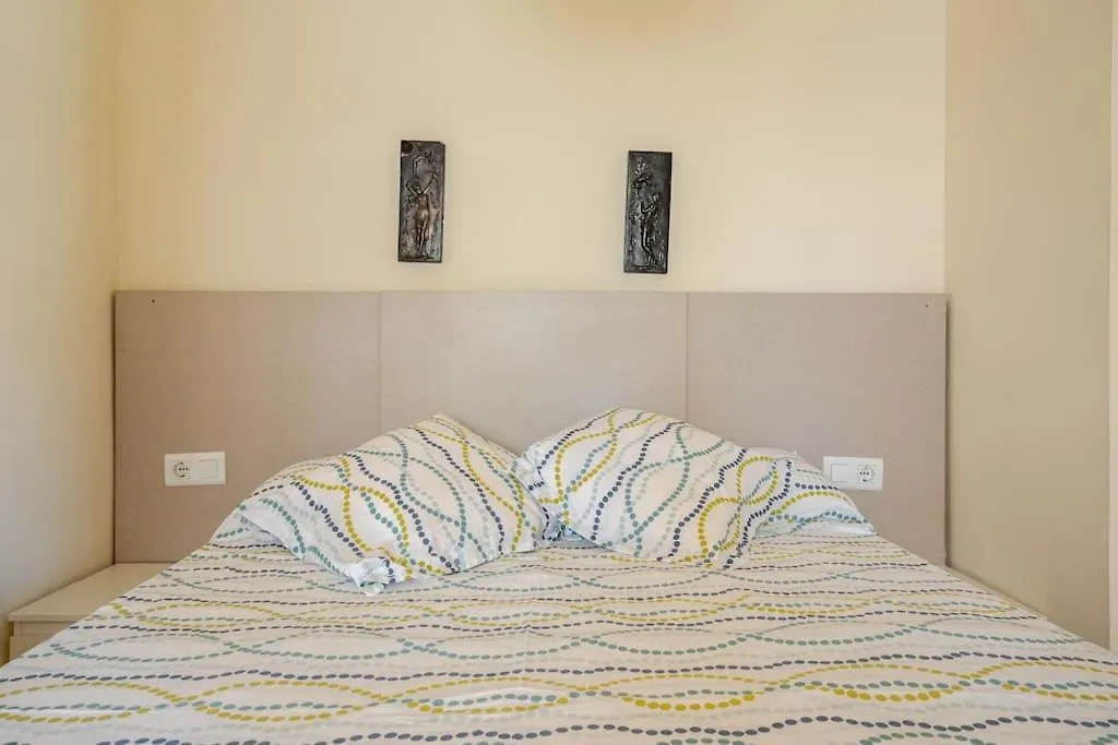 Apartment Perfect Location, Beach 50 M Away And Pool Benalmadena