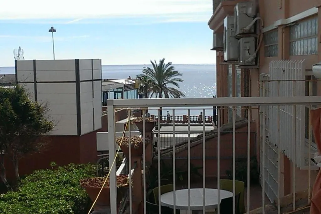 Perfect Location, Beach 50 M Away And Pool Benalmadena Spain