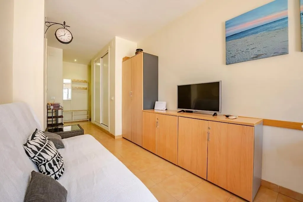 아파트 Perfect Location, Beach 50 M Away And Pool 베날마데나코스타
