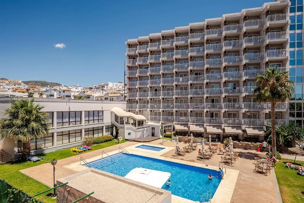 Perfect Location, Beach 50 M Away And Pool 베날마데나코스타